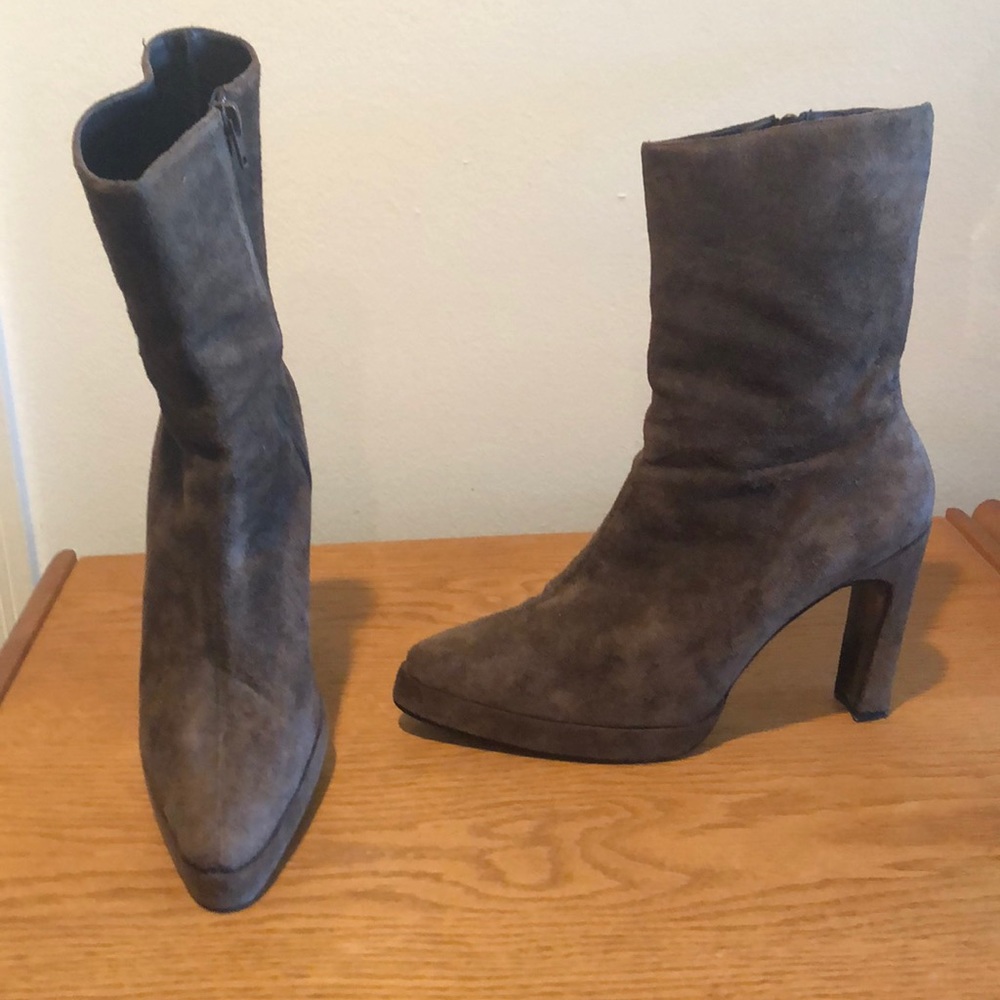 Brown Suede platform boots